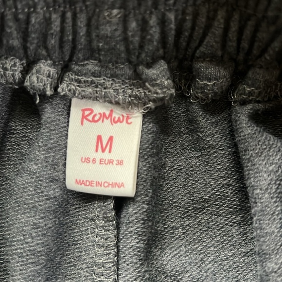 Romwe Gray Sweatpants with Skeleton M/6 - Picture 3 of 4